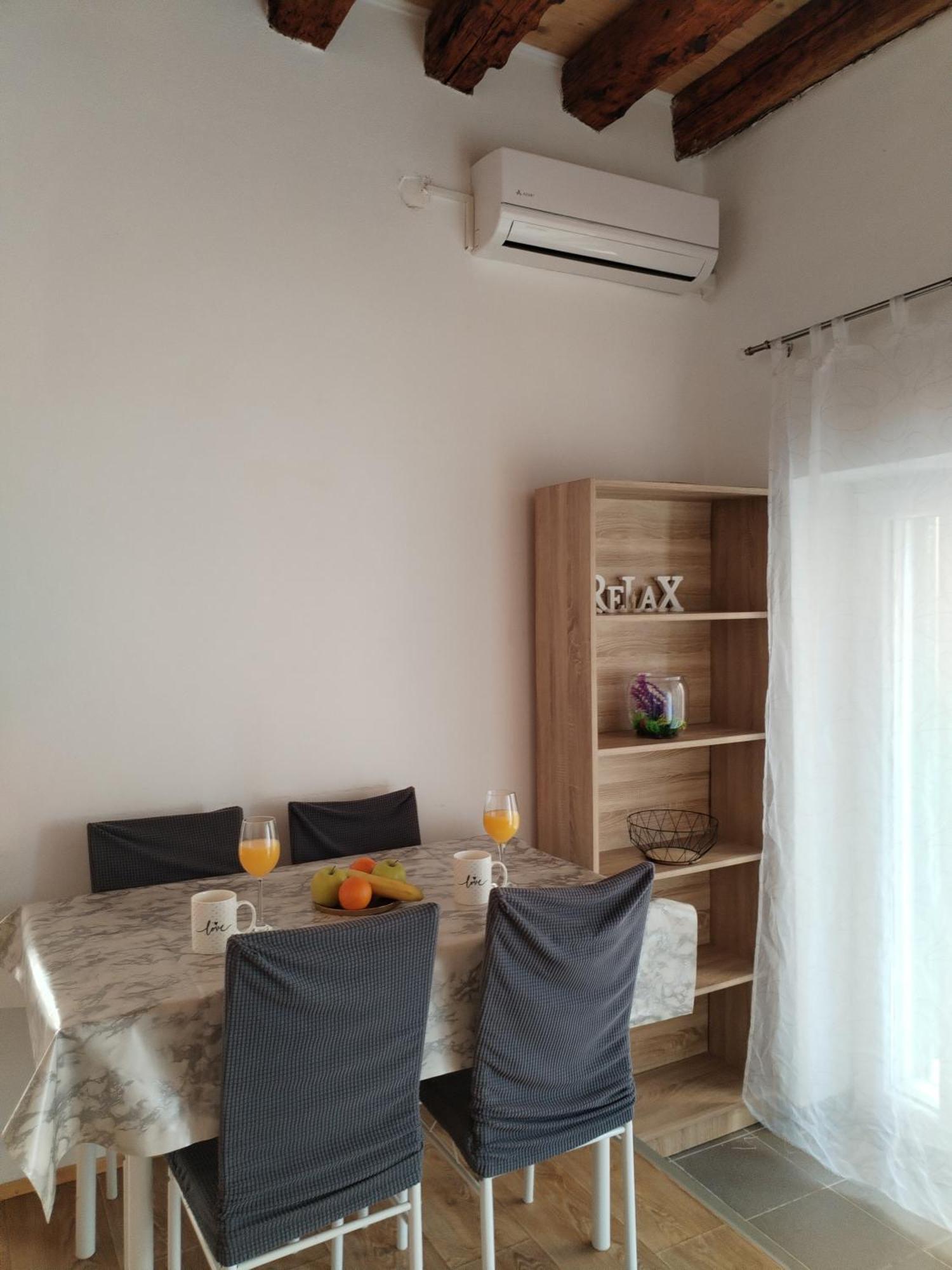 Ema Apartment Prvic Sepurine Bagian luar foto